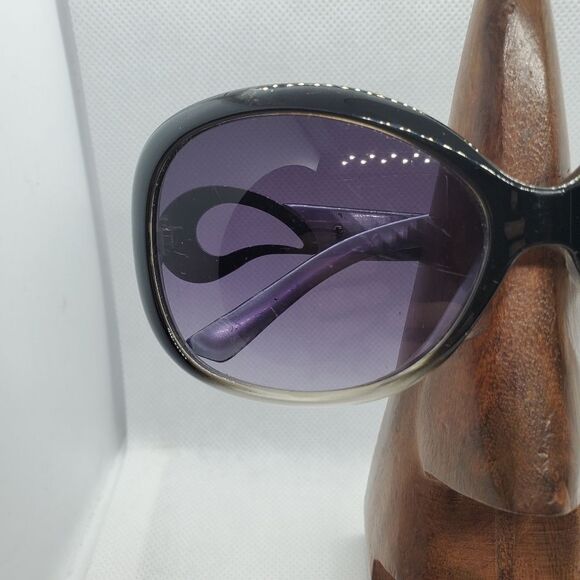 Chico's Black & Gray Sunglasses & Dust Bag - Picture 3 of 14